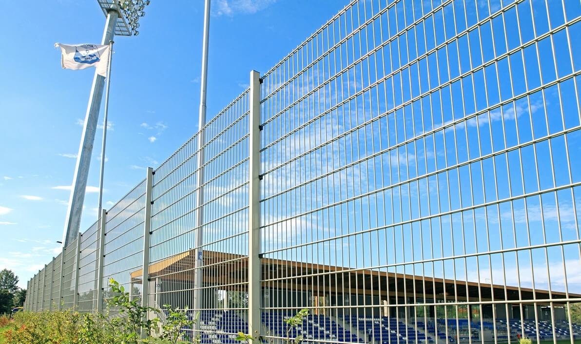 Keep your sports area safe with metal sport fence