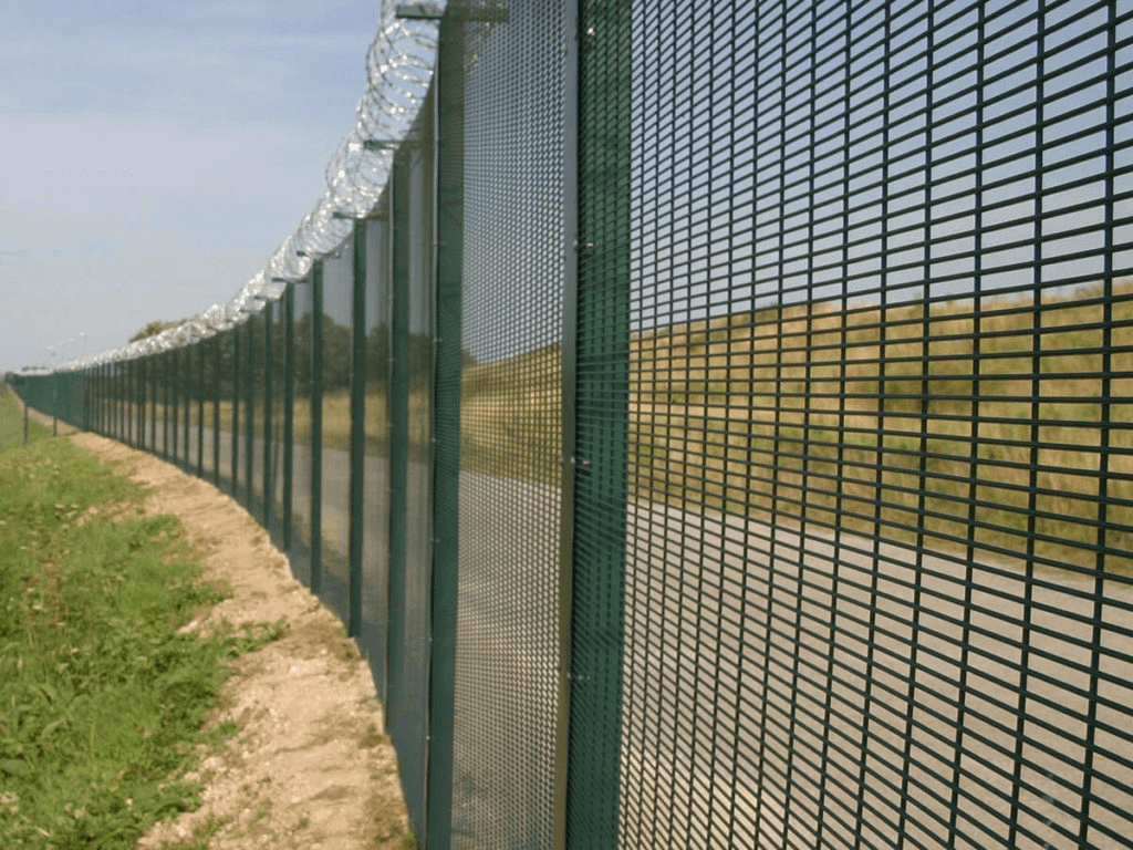 358 welded wire fence: reliable protection without compromising visibility
