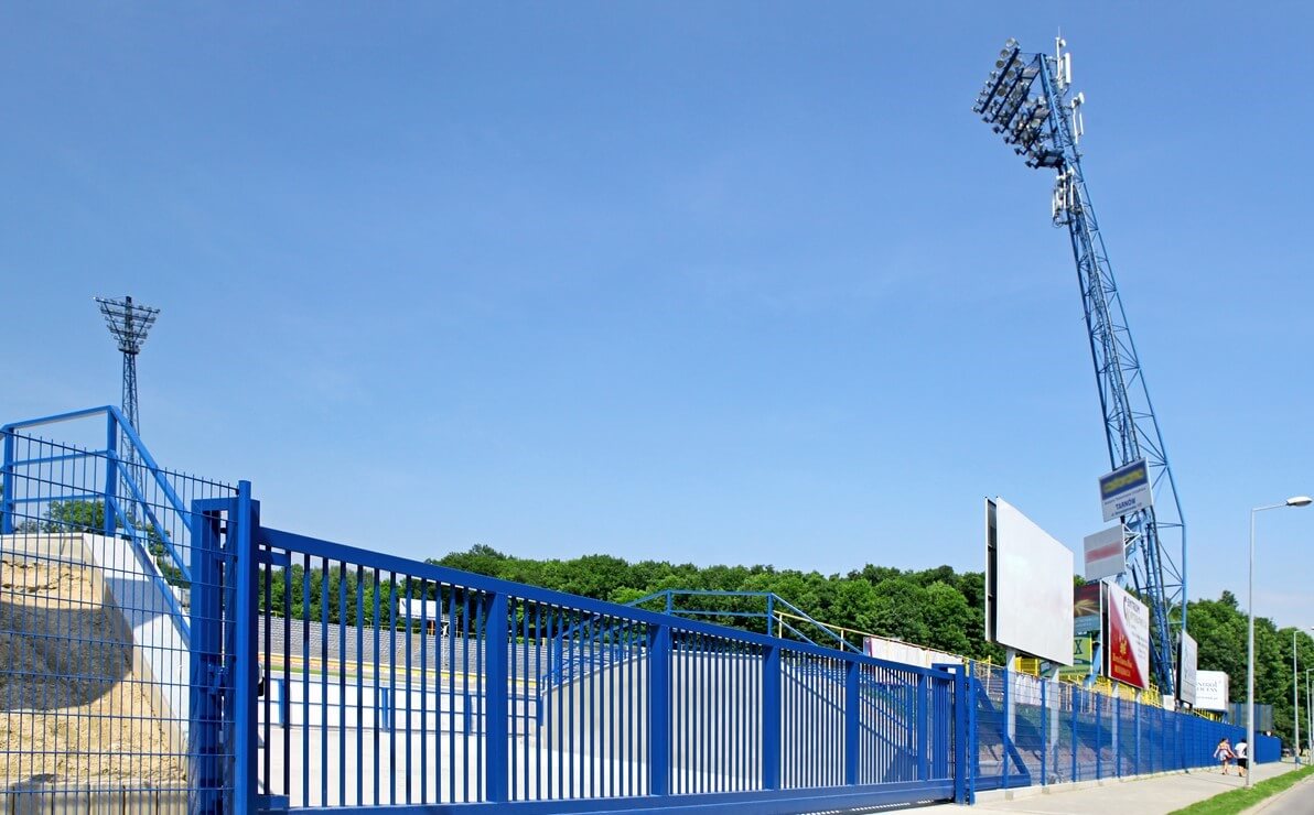 Sports Mesh Fencing: A Durable Solution for Hockey Rinks
