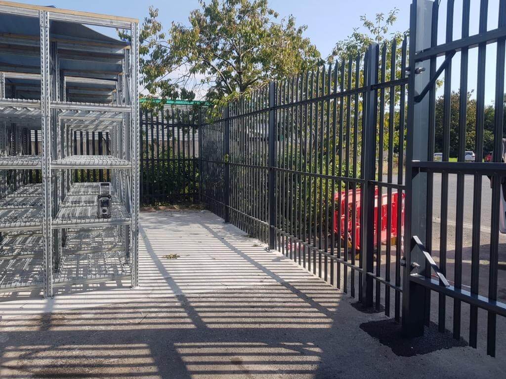The Benefits of Aluminum Fencing for Commercial Use