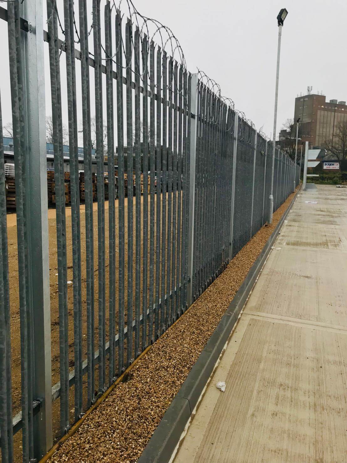 The durability of aluminum rail fences