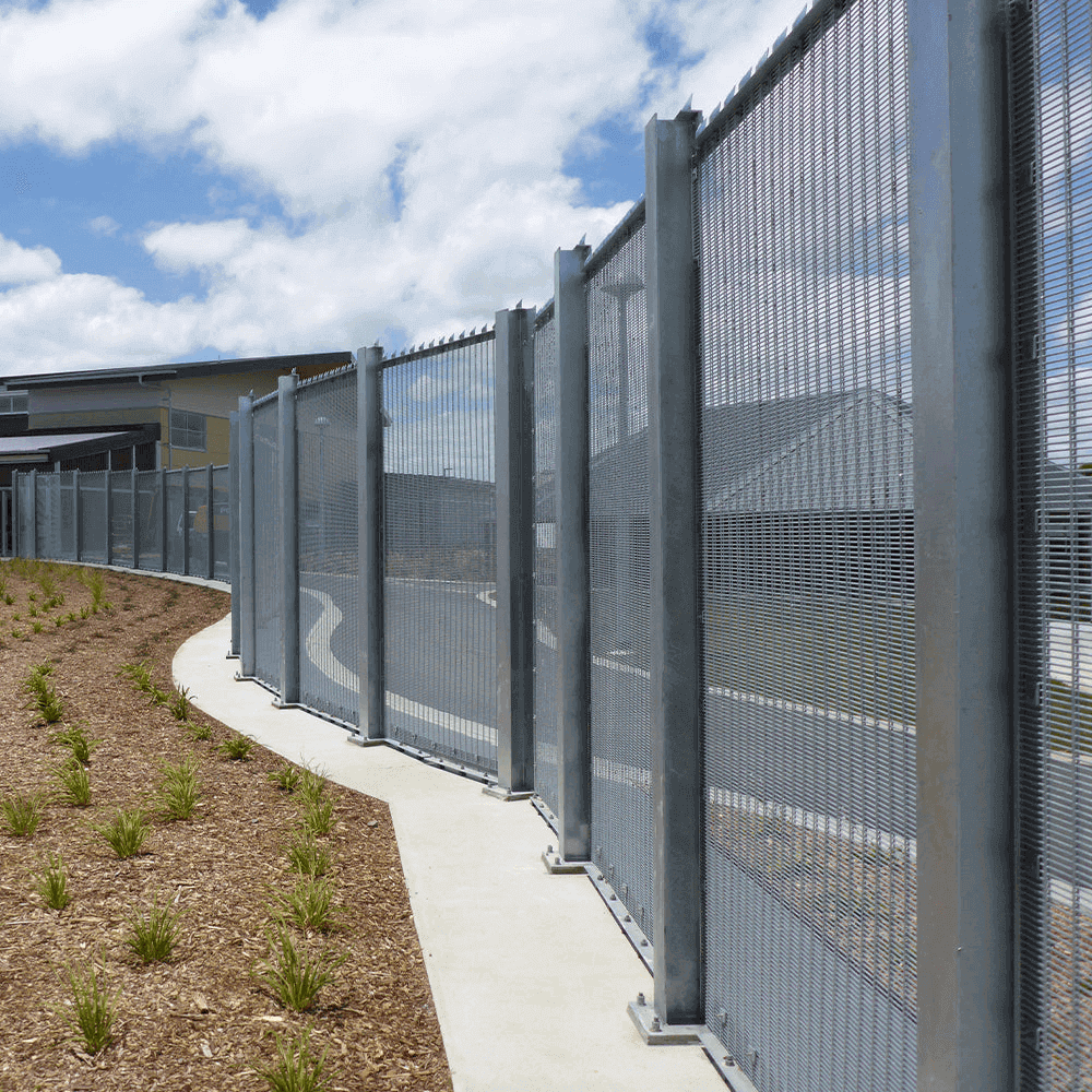 Ensure Safety and Security with the Heavy-Duty Anti-Throwing Fence.