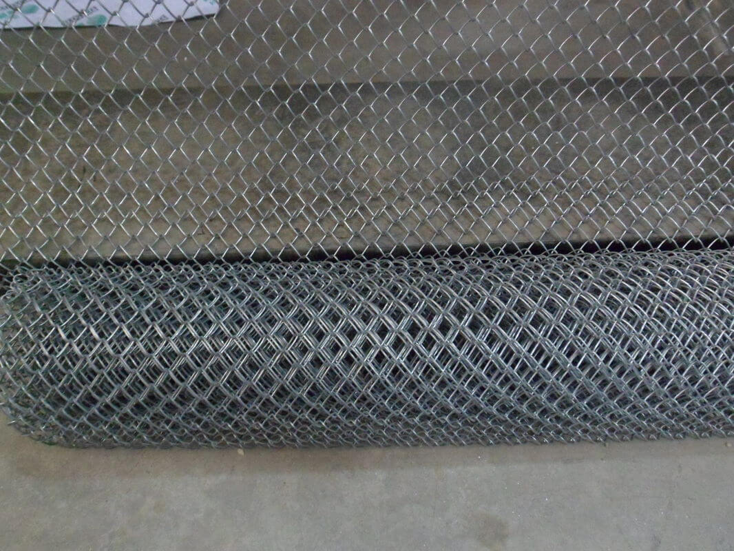 Galvanized Fence: Protection Against Weather and Wear