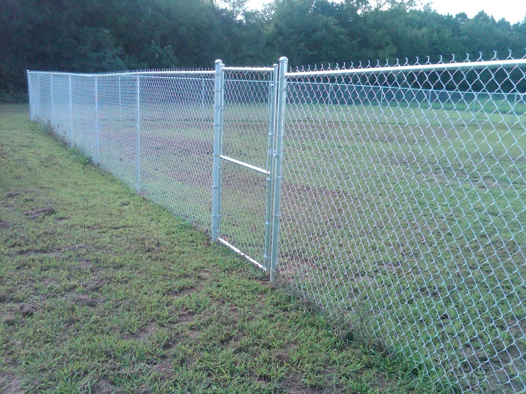 Why Choose Chainlink Fencing for Your Next Farm Project?